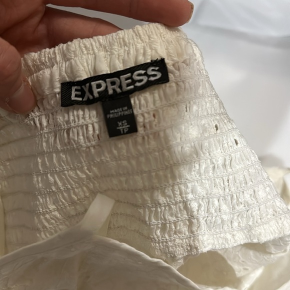 EXPRESS White Tank - Picture 4 of 4